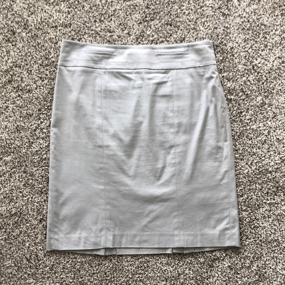 Gray pencil skirt